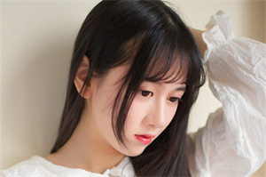 Chatting in the Characteristic Bars of Shanghai Chatting in the Characteristic Bars of Shanghai